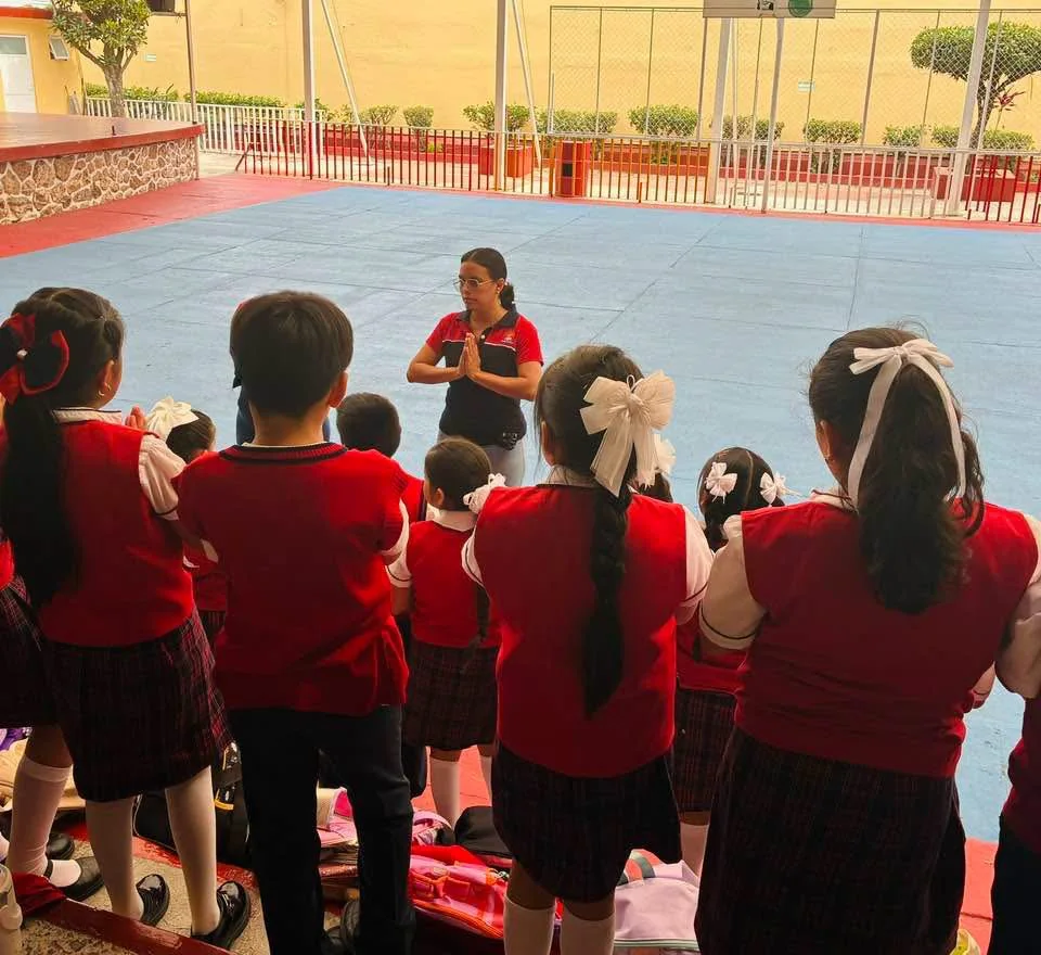 Alumnos de primaria del Colegio Guadalupe en actividad escolar